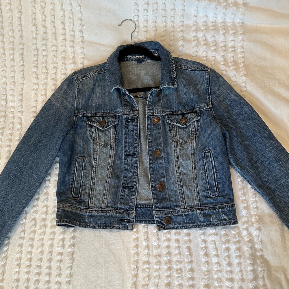 EUC American Eagle Cropped Denim Jacket, Size: M